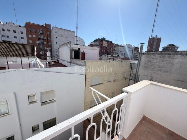 Foto cdde5ab2-ed4a-4ca3-84de-d6436aba5884. Rent flat with heating parking in Centro Huelva