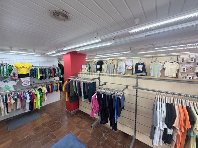 Foto e0a8ed6d-3eb4-48d0-9925-de141ec1a79c. Lloguer local comercial a Centro Huelva