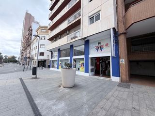 Lloguer Local Comercial  Avenida italia. Local en alquiler en avenida italia, huelva.