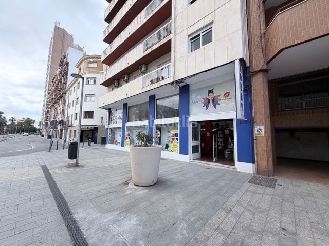 Foto f7495c02-e735-4dab-bcc6-11a3322f04f9. Lloguer local comercial a Centro Huelva