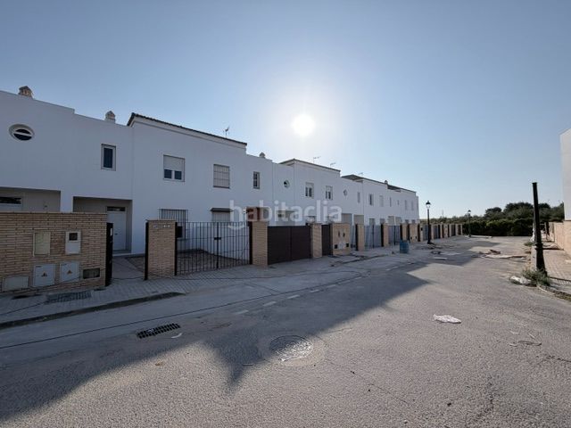 Foto 06175254-6e99-4cd0-8ed0-3c5a0e8565ce. Casa amb aparcament a Manzanilla