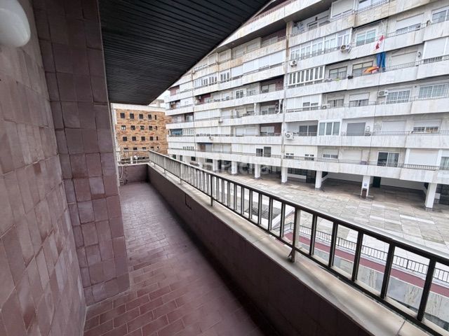 Foto afdcad33-205e-41e3-ab01-cecf589ebbdd. Pis amb calefacció a Centro Huelva