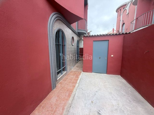 Foto 0e7da31d-cf0c-4024-b6ec-fea6d6ca7e5e. Casa adossada amb xemeneia aparcament a Corrales Aljaraque