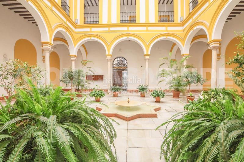 Foto 3883d076-41de-4039-bbf5-cdf1ffa5f43e. Etagenwohnung mit heizung pool in Alfalfa - Santa Cruz Sevilla