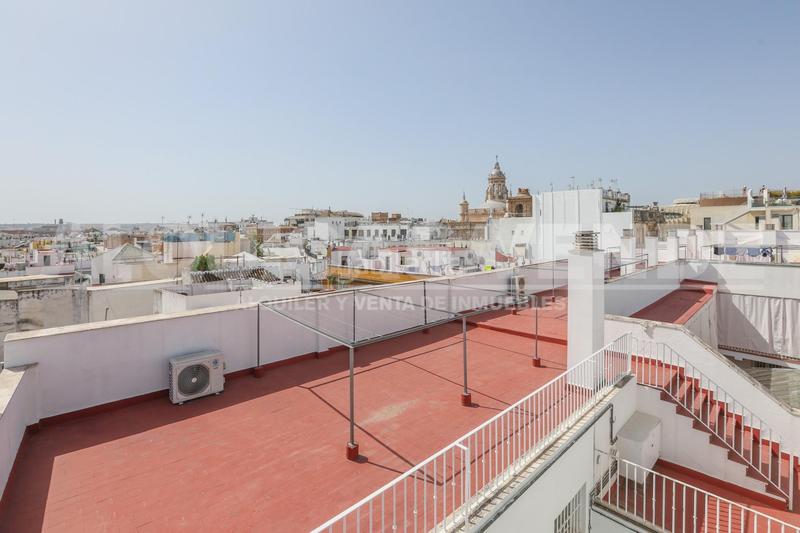 Foto 4f44f8e5-97a9-410e-abaa-3ffad4d85af6. Etagenwohnung mit heizung pool in Alfalfa - Santa Cruz Sevilla