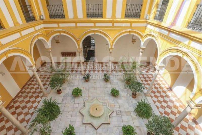 Foto dea53baf-1980-4e14-86a2-6098873071d8. Etagenwohnung mit heizung pool in Alfalfa - Santa Cruz Sevilla