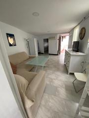 Rent Flat in Feria. Centro feria. excelente piso atico de 2 habitaciones se alquila.