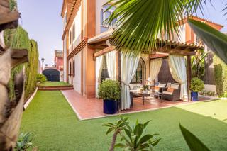 Location Maison jumelée  Calle constelación osa mayor. Aljarafe, bormujos, zona zaudín. precioso y coqueto chalet parea