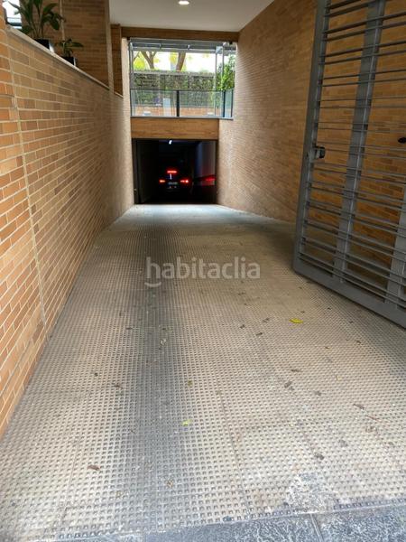 Foto 71f4b364-e3ed-46a4-8cb3-37e2f12a7fc9. Parking voiture dans Parque María Luisa -Giralda Sur Sevilla