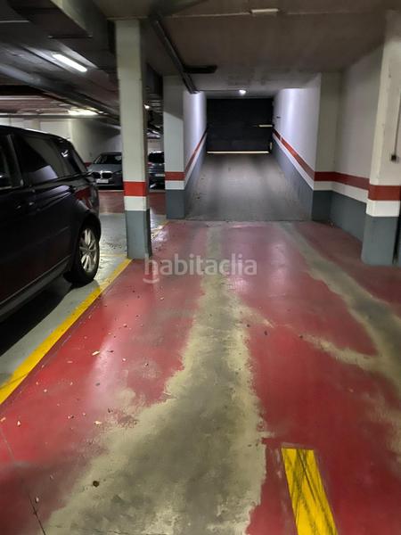 Foto df9cd440-9412-47af-a970-7351112bc263. Parking voiture dans Parque María Luisa -Giralda Sur Sevilla