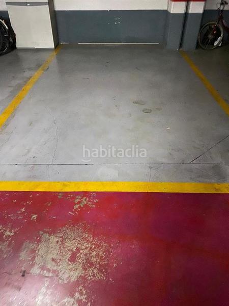 Foto fd330f06-4286-40f6-a349-04aa1c40c588. Parking voiture dans Parque María Luisa -Giralda Sur Sevilla