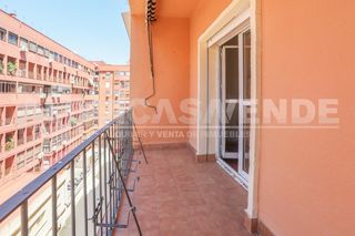 Flat in Arenal - Museo. Centroplaza de armas. excelente vivienda de techos altos y exter