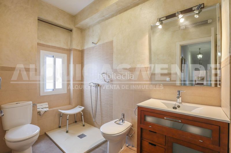 Foto d3e21b8a-bd0e-48d2-b900-a02d68468bc7. Pis amb calefacció a Arenal - Museo Sevilla