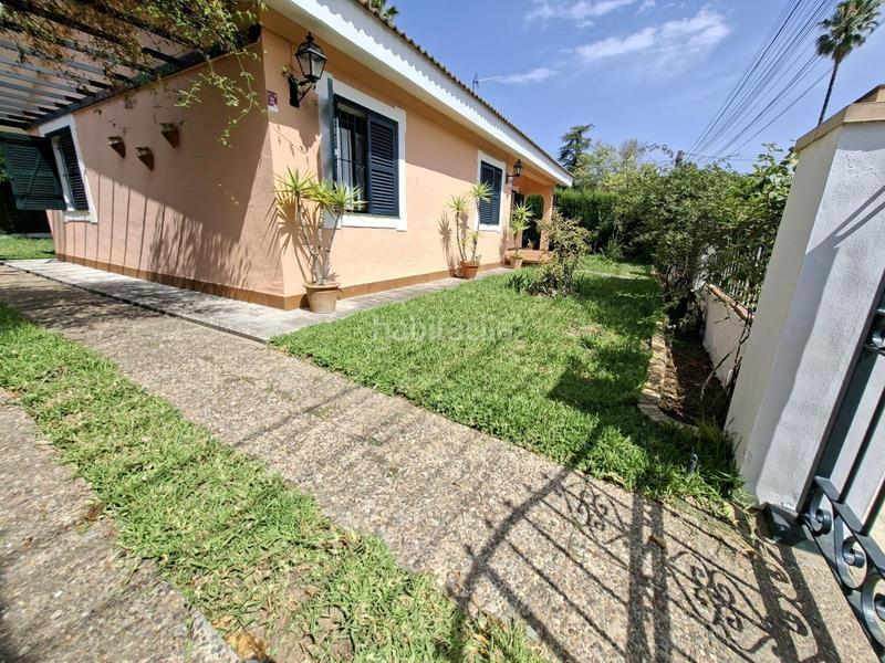 Foto 0762e5a5-c16d-4bd1-bf73-a3b1bf3e797e. Chalet aljarafe, espartina. excelente chalet individual en urbanización privada se vende. en Espartinas