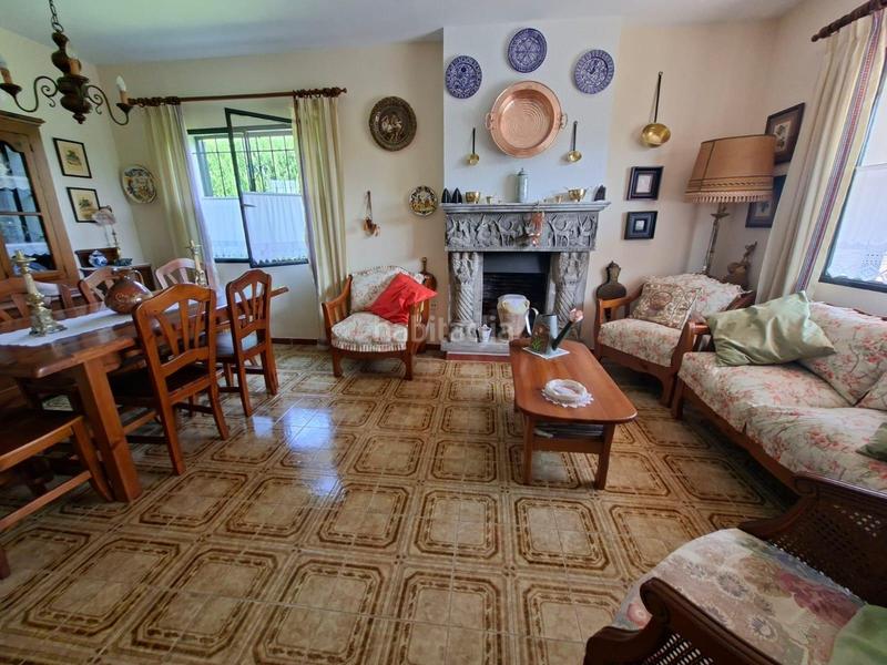 Foto 0a8c1b9a-34ed-4f30-801d-b7a87395650b. Chalet aljarafe, espartina. excelente chalet individual en urbanización privada se vende. en Espartinas