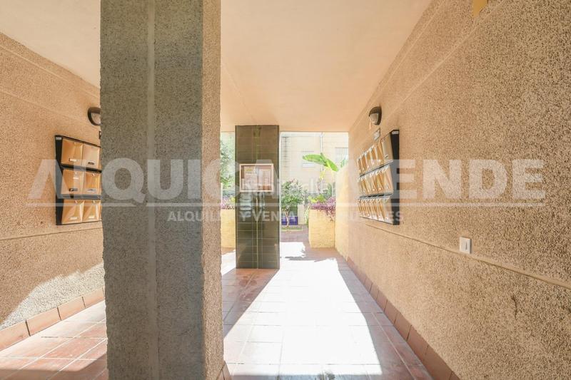 Foto 4c889072-df01-4faa-abe2-c7140d6dd86b. Alquiler piso tomares. excelente vivienda en zona residencial con piscina y plaza de garaje. en Camas