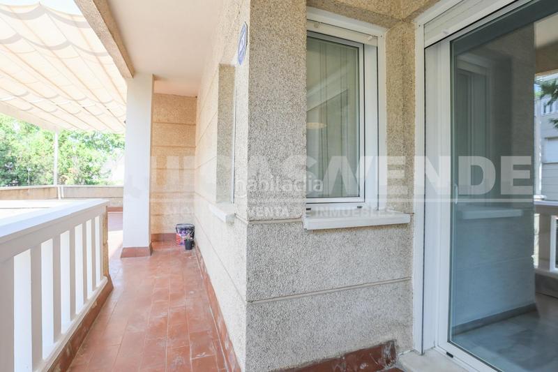 Foto a4da18a1-3f93-4810-b7df-a9bc17be7732. Alquiler piso tomares. excelente vivienda en zona residencial con piscina y plaza de garaje. en Camas