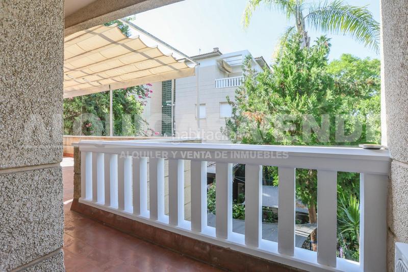 Foto e785c6a6-9ee9-4d23-90bf-0eda79de17a2. Alquiler piso tomares. excelente vivienda en zona residencial con piscina y plaza de garaje. en Camas
