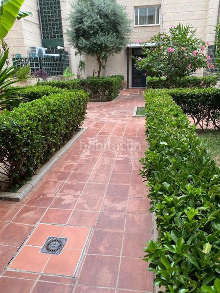 Foto f7ff3537-a169-4cf2-b3f5-3d6c7ab8600e. Alquiler piso tomares. excelente vivienda en zona residencial con piscina y plaza de garaje. en Camas
