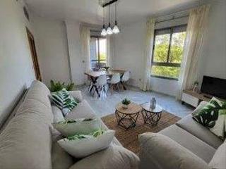 Rent Flat in Triana Oeste. Triana, junto cartuja. excelente vivienda 3 habitaciones 2 baños