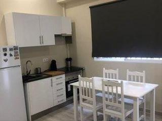 Location Appartement à Barrio León. Persona sola, no parejas. triana barrio león. excelente estudio