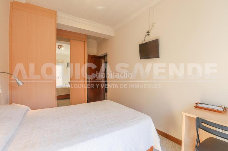 Foto 0e86312f-9933-4a3a-9bcd-379bb55ce749. Etagenwohnung in Feria Sevilla