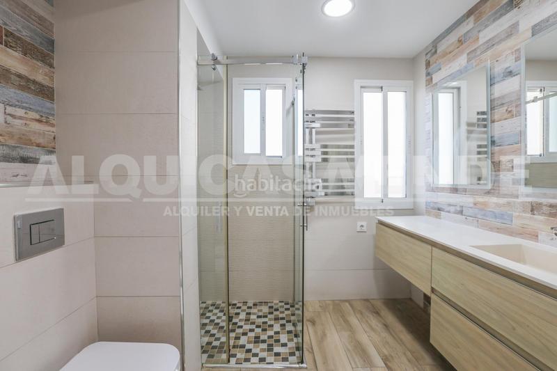 Foto a8e24621-578c-4c55-8757-88e9249eb8a5. Appartement dans Triana Oeste Sevilla