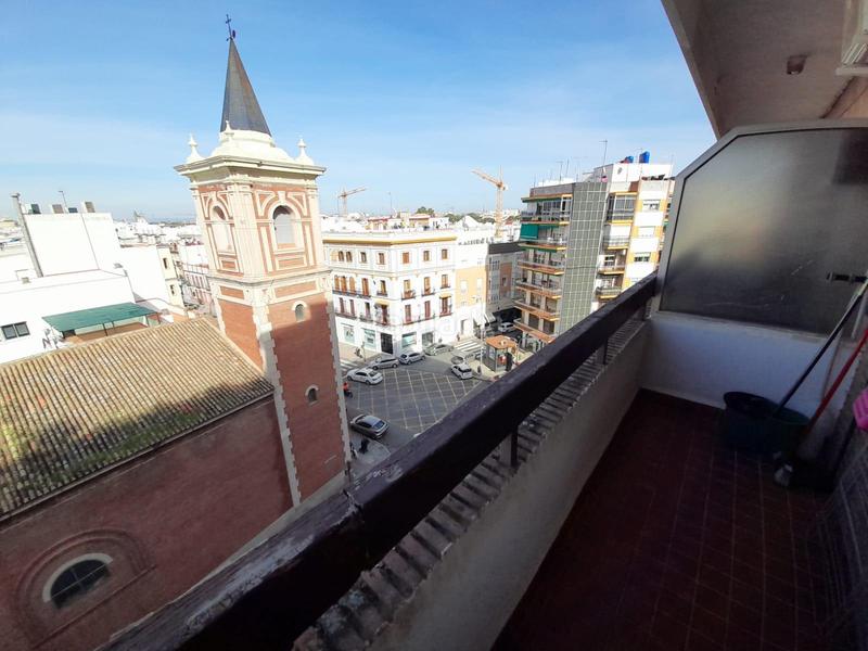 Foto a41232d9-b694-4ca5-b411-2e3a43e64d4f. Rent flat in Triana Este Sevilla