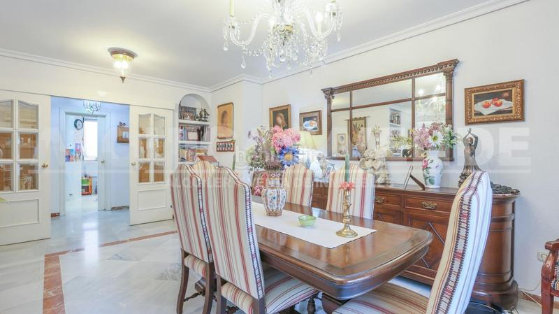 Foto 0483bba3-6a6a-4309-b80d-bffc52518a7a. Flat with parking in San Lorenzo Sevilla