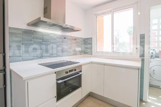 Location Appartement à El Plantinar - Avda. La Paz - El Juncal. Nervión el juncal. magnífica vivienda reformada sin muebles de 3