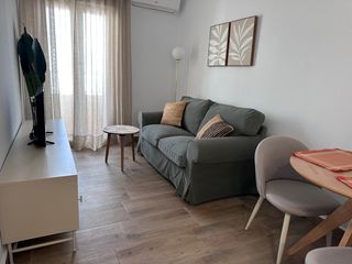 Rent Flat in Cruz Roja. Macarena, junto ronda de capuchinos. excelente piso reformado y
