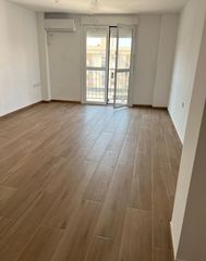 Location Appartement à San Vicente. Centro san lorenzo, cerca del río. excelente piso reformado de 2