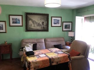 Rent Flat in San Bartolomé. Amplio piso de 4 dormitorios en el corazón del centro, ideal par