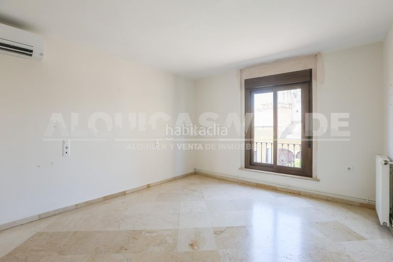 Foto ddcabe5b-e7d4-45c8-ae98-f925de439983. Pis amb calefacció aparcament a Alfalfa - Santa Cruz Sevilla