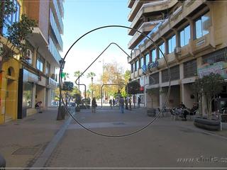 Aparcament cotxe a Calle marina 24. Plaza de parking en calle marina sin rampas. para coches mediano