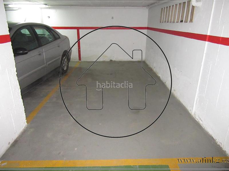Foto c892dc3b-8136-4b6d-90aa-c89400aa20f9. Parking coche en marina venta de plaza de garaje en calle marina para coche pequeño en Huelva