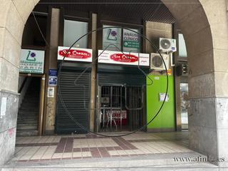 Locale commerciale en Quintero bez. Local comercial en el centro junto a la palmera