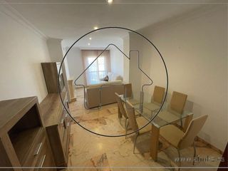 Location Appartement à Duque de ahumada. Alquiler junta a pablo rada  4 dormitorios y garaje