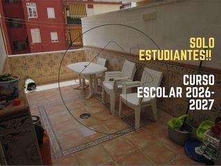 Miete Etagenwohnung in Diego velázquez. Alquiler huerto paco 4 dormitorios para estudiantes.