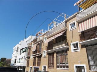 Appartement à Delfin. Amplio piso en venta en calle delfín