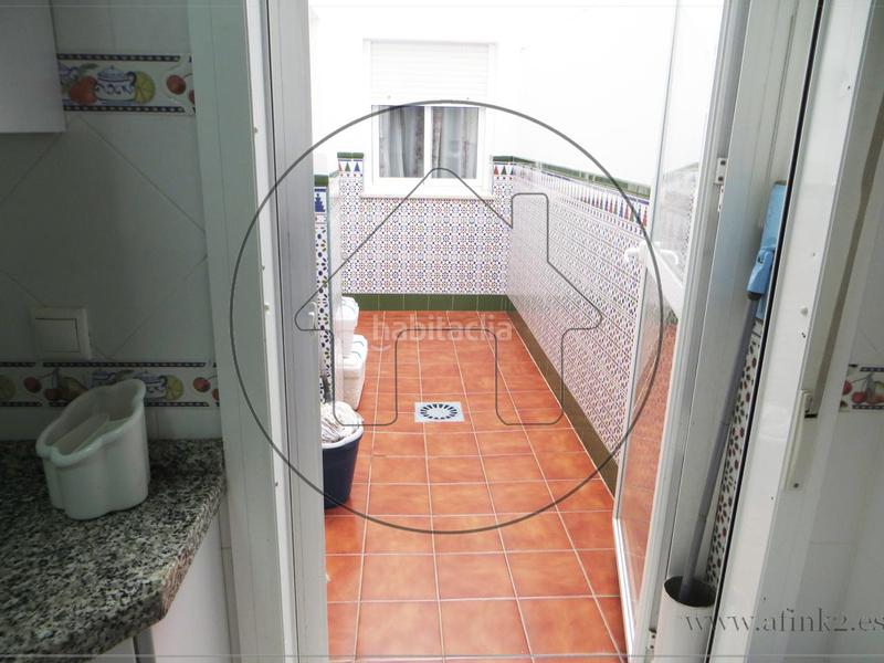Foto ab747ed5-1ee9-4d24-97a7-470399492b48. Piso en delfin amplio piso en venta en calle delfín en Punta Umbría