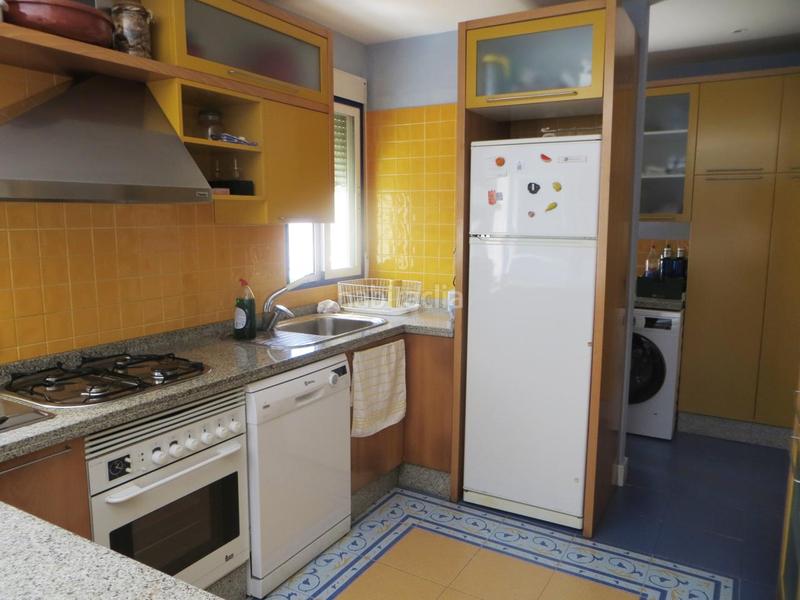 Foto e9942e0b-27fd-427b-9d10-33a1f9b53578. Alquiler casa alquiler, exclusivo chalet en el paseo de la ría en Punta Umbría