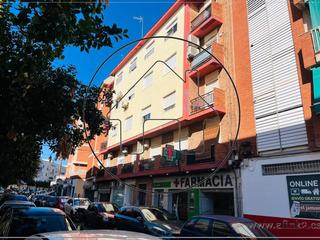 Appartement  Teniente de navío celestino díaz hernández. Piso de 3 habitaciones totalmente reformado zona hipercor mercad