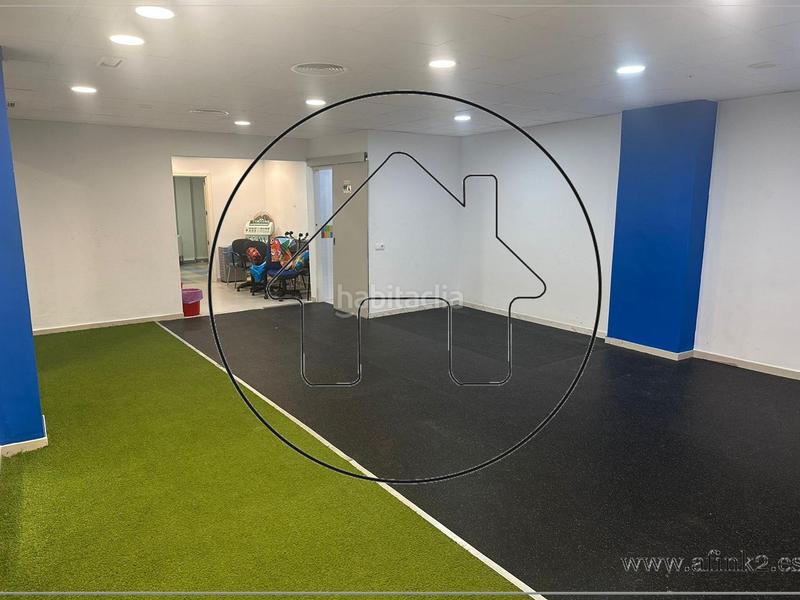 Foto 4d2cbc3c-221d-4f80-87aa-88fe109a6046. Location local commercial dans la palma dans Centro Huelva