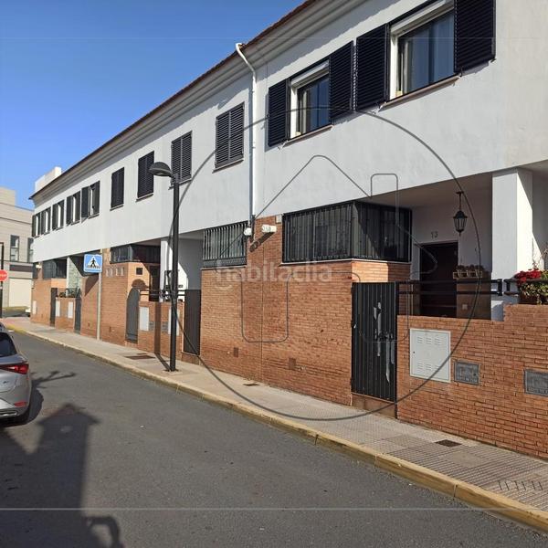 Foto b7f98d3d-1af2-4b2a-86f9-62cae2c367c1. Casa adossada a aduana a Corrales Aljaraque