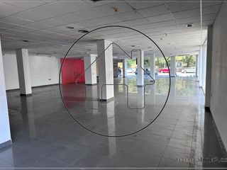 Lloguer Local Comercial a Guatemala 6. Alquiler de local comercial de esquina en avda guatemala  367m2