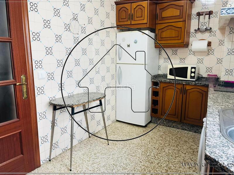 Foto fe287cd0-0356-4747-949d-3ceba3500239. Piso en maestro salvador lópez zona matadero con ascensor 3 dormitorios en Huelva