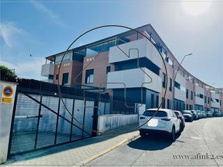 Appartamento in Cochera. Piso en corrales con terraza , 2 plazas de garaje y trastero
