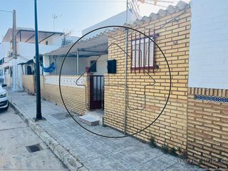 Haus  La mina. Casa de planta baja a reformar  en corrales 99 m2 construidos, d