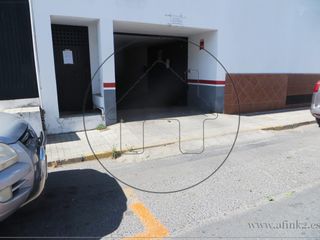 Miete Autoparkplatz in Isla de enmedio. Alquiler para mes completo de agosto